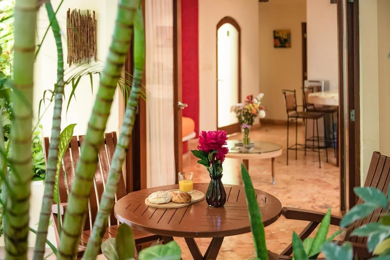 Villas Sacbe Condo Hotel And Beach Club Playa del Carmen 3*,